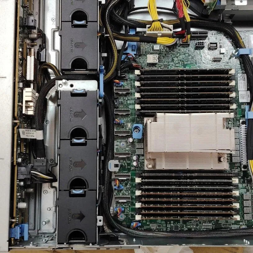 Dell PowerEdge R7415 Server – 1x AMD EPYC 7551P 32-Core CPU, 512GB RAM, No HDD/SSD, Dual PSU