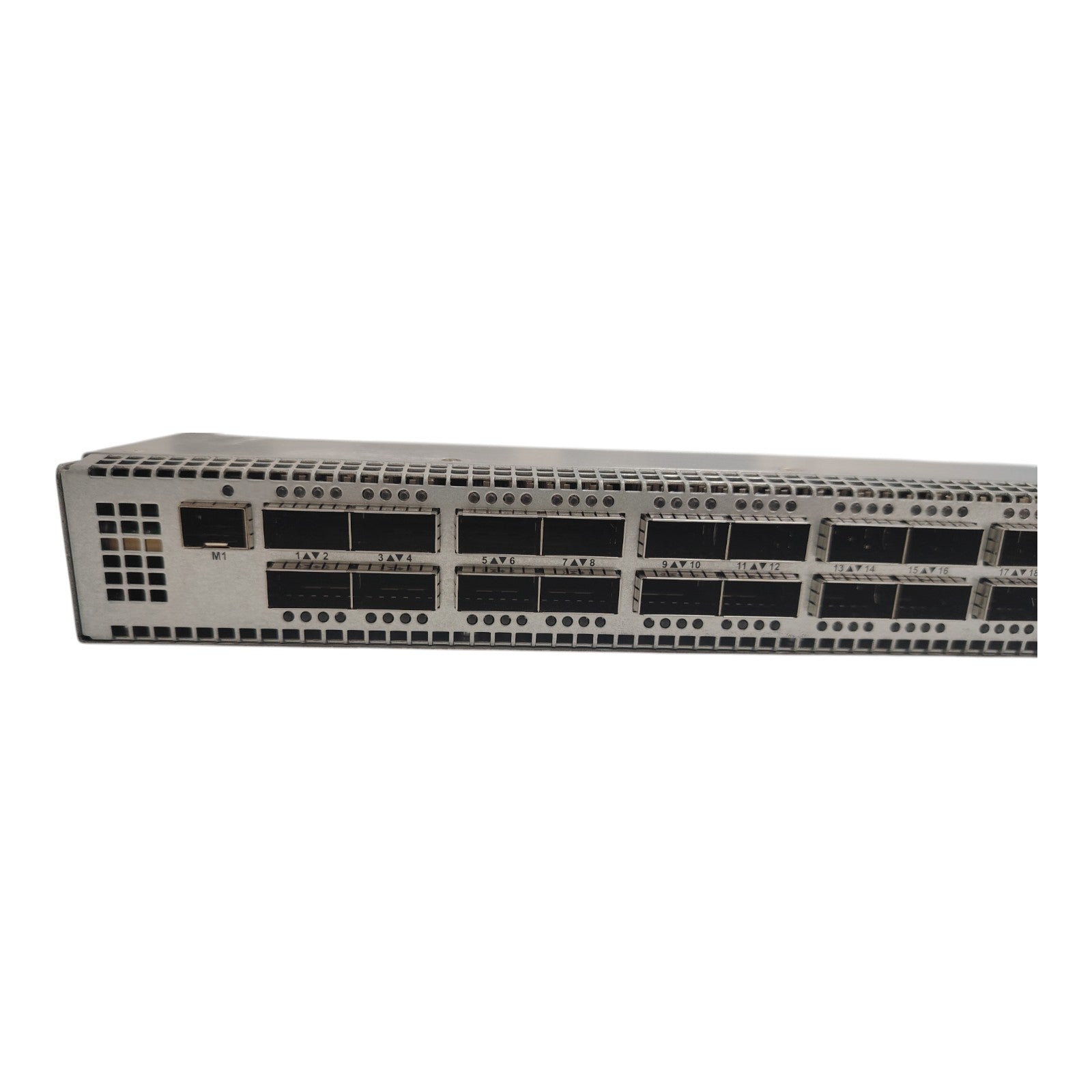 Celestica Seastone DX010 32-Port 100G QSFP28 Switch | High-Performance Data Center Networking