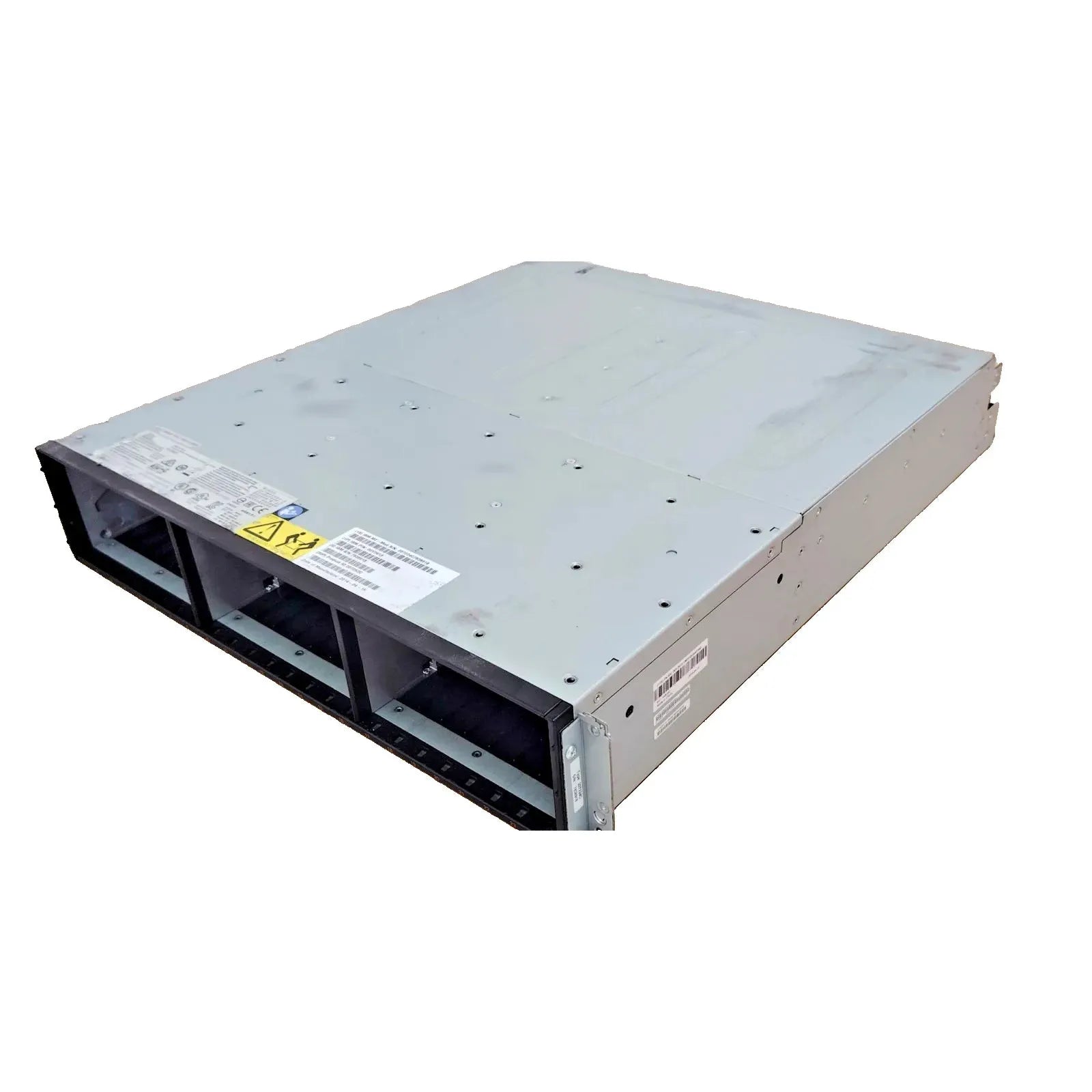 IBM 2072-24C V3700 Storage System with 2x V3700 Controllers No HDD SSD CPU RAM