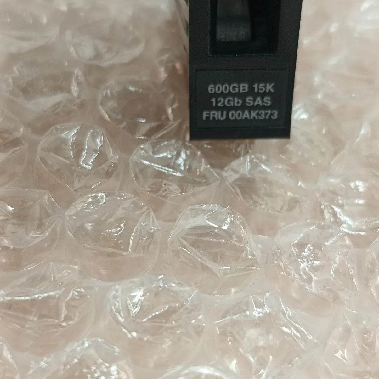 IBM P/N: 00y5942 600GB 15K 12Gbps 2.5" SAS HDD FRU: 00AK373