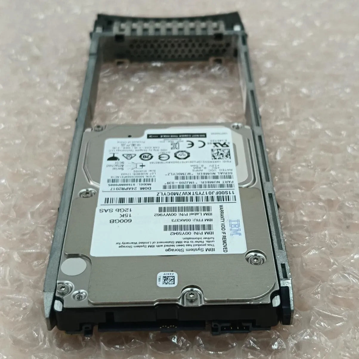 IBM P/N: 00y5942 600GB 15K 12Gbps 2.5" SAS HDD FRU: 00AK373